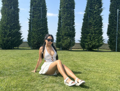 sexting and porn chat model photo Asel 3