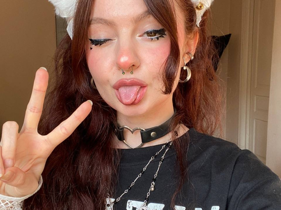 fotografija modela ciberseksa i pornografskog ćaskanja Регина 8