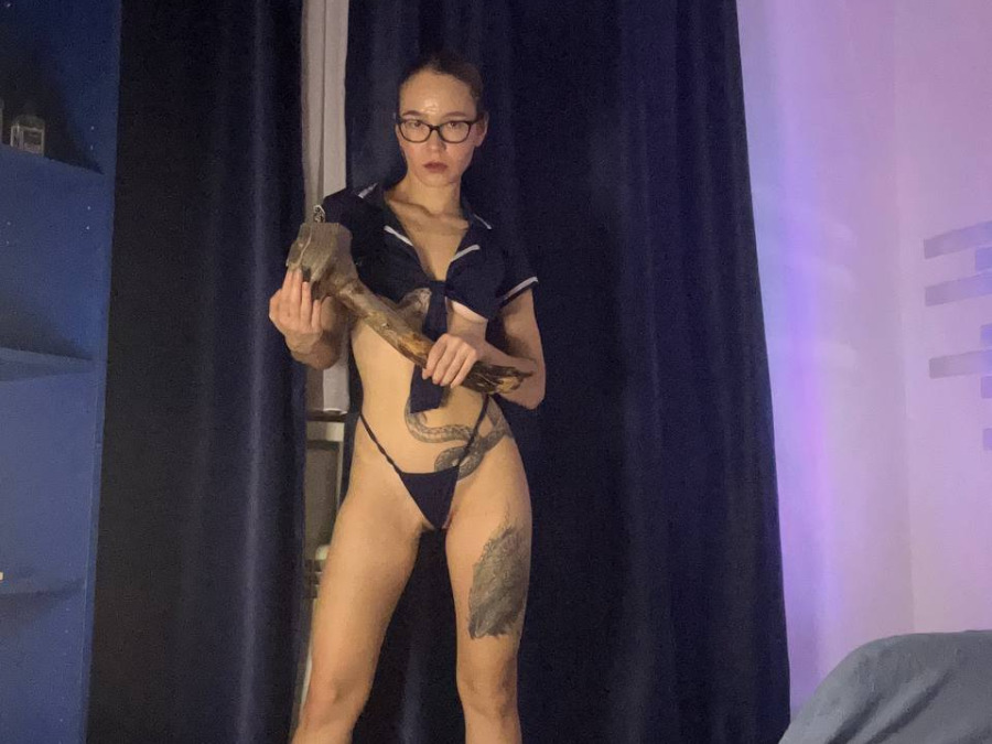 фото модели виртуального секса и порно чата Dulce Mira 5