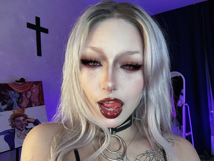 фото модели виртуального секса и порно чата Лучшая вирт-модель интернета WhiteMinti 1