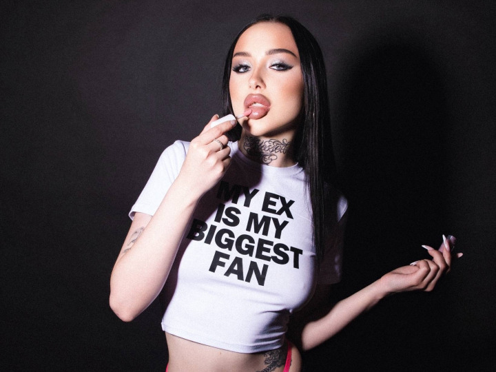 фото модели виртуального секса и порно чата Милана 1