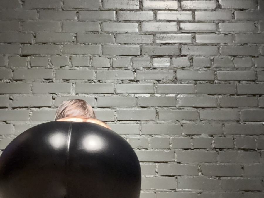 фото модели виртуального секса и порно чата Adel 5