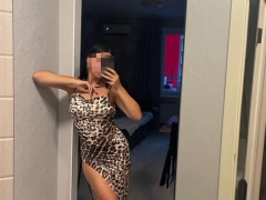 サイバーセックスとアダルトチャットモデル写真 Monica 2