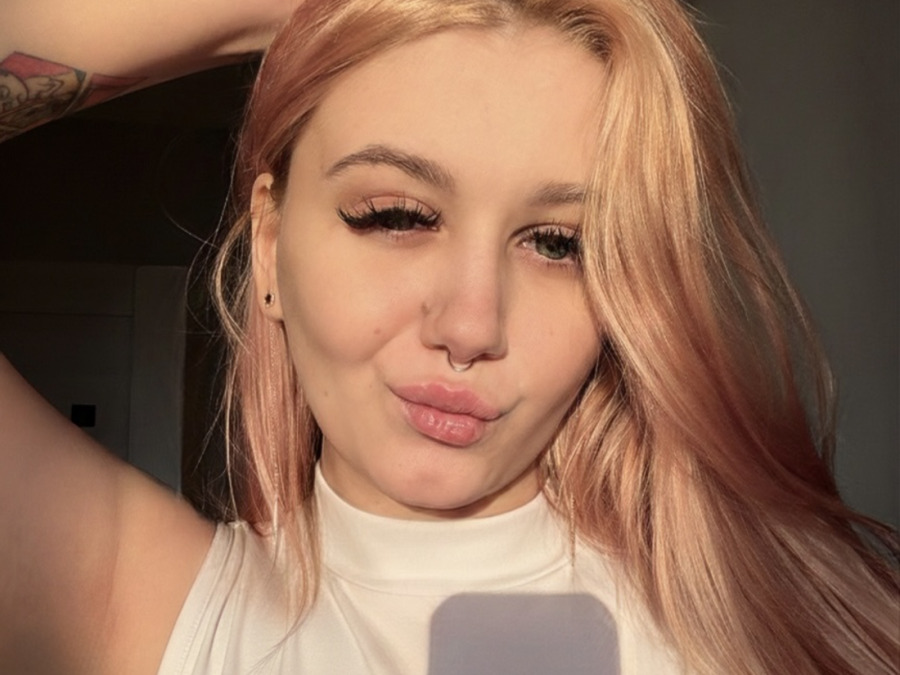 sexting and porn chat model photo Denna 3