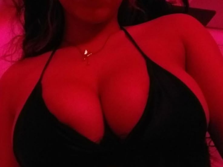 обложка профиля СТРОГАЯ БОГИНЯ