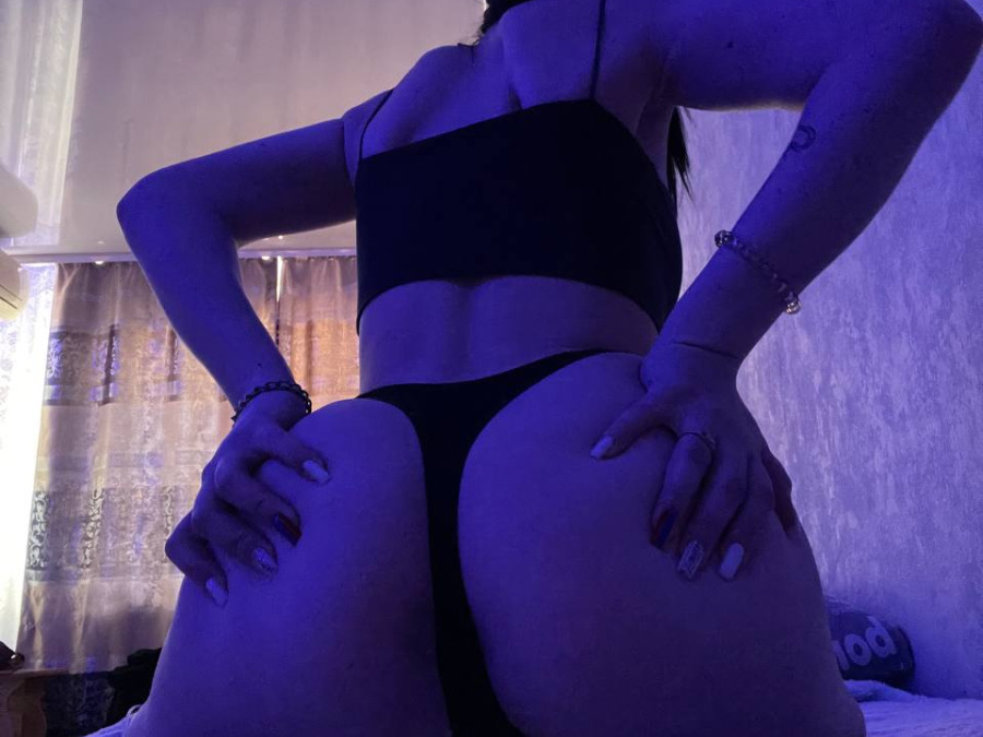 фото модели виртуального секса и порно чата ApolinaSweet 4