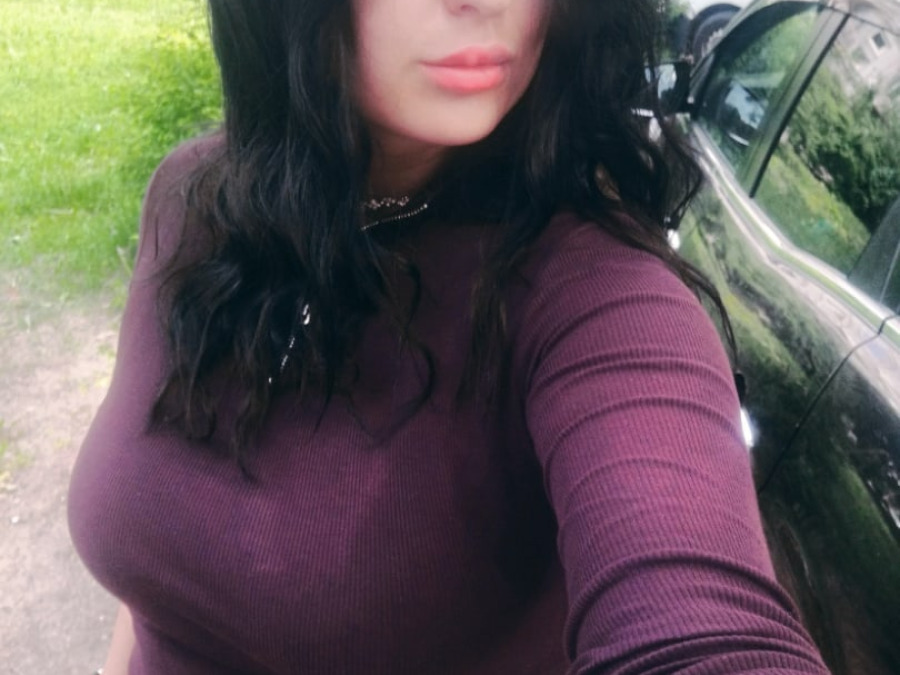 cybersex and porn chat model photo Monica 2